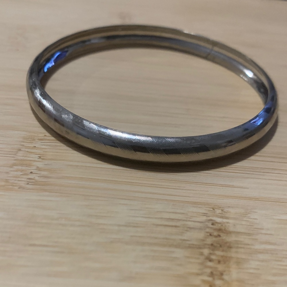 Elegant Silver Bangle Bracelet